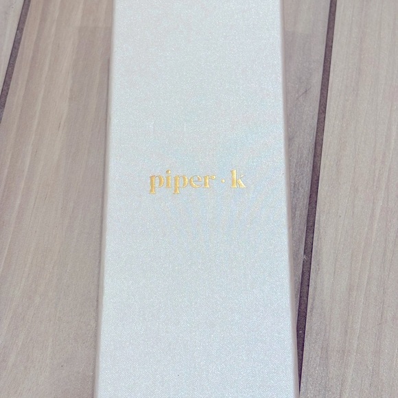 NIB Piper K Eiffel Tower travel Hot Air Balloon Keychain bag charm - Picture 9 of 9